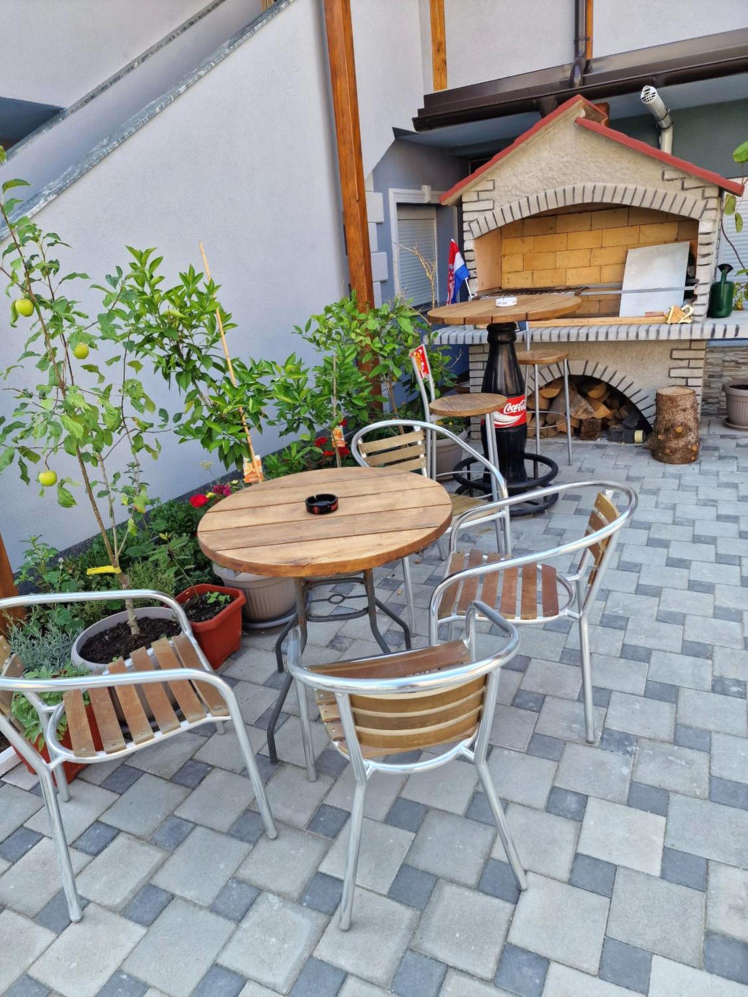 Studio Apartman Lorena Lägenhet Zagreb Exteriör bild